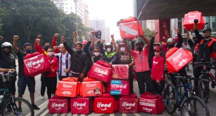 Entregadores de aplicativos fazem protesto na Paulista