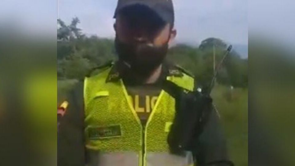 O agora ex-policial colombiano Ángel Zúñiga (foto: Twitter)