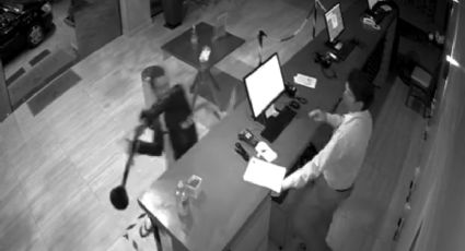 Vídeo: Homem se recusa a medir temperatura, parte para cima de recepcionista e acaba apanhando