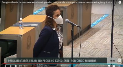 Mônica Seixas exige que a polícia coloque máscara em Douglas Garcia durante sessão da Alesp