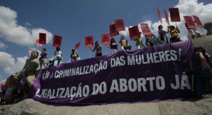 G1 ilustra matéria de aborto por estupro com feto de plástico e gera protesto nas redes