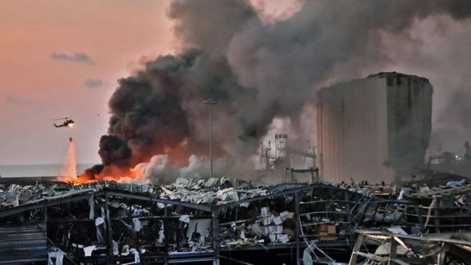 Escombros do Porto de Beirute, após a explosão (foto: DW)