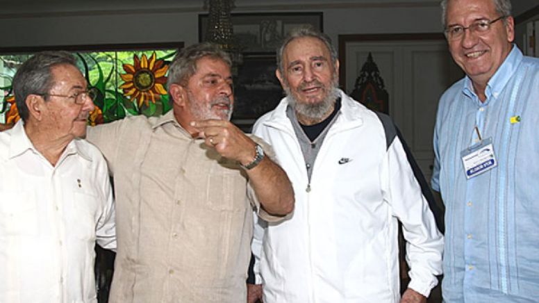Moda e política a partir da guayabera, símbolo da integração latino-americana