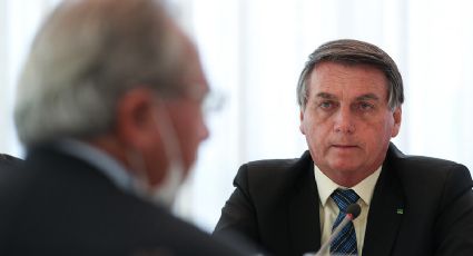 Bolsonaro faz acordo com Guedes e anuncia mais quatro parcelas de R$ 300 no auxílio emergencial