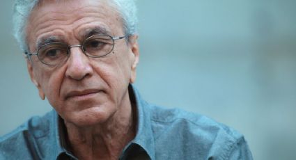 Caetano Veloso compartilha Freixo e diz que é hora de apoiar Baleia Rossi