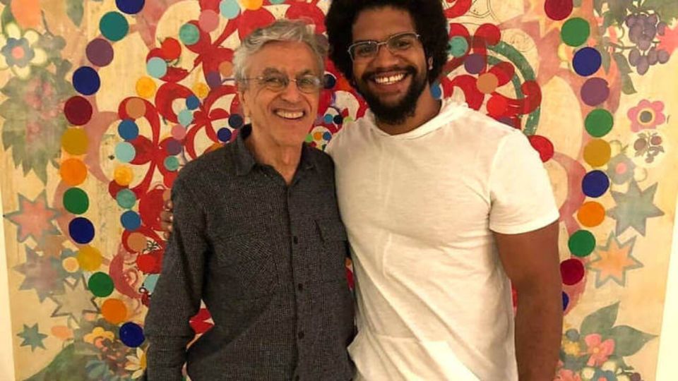 Caetano Veloso e Jones Manoel (foto: Twitter)
