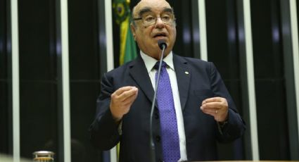 Deputado por 10 mandatos seguidos, Bonifácio Andrada morre aos 90 anos por Covid-19