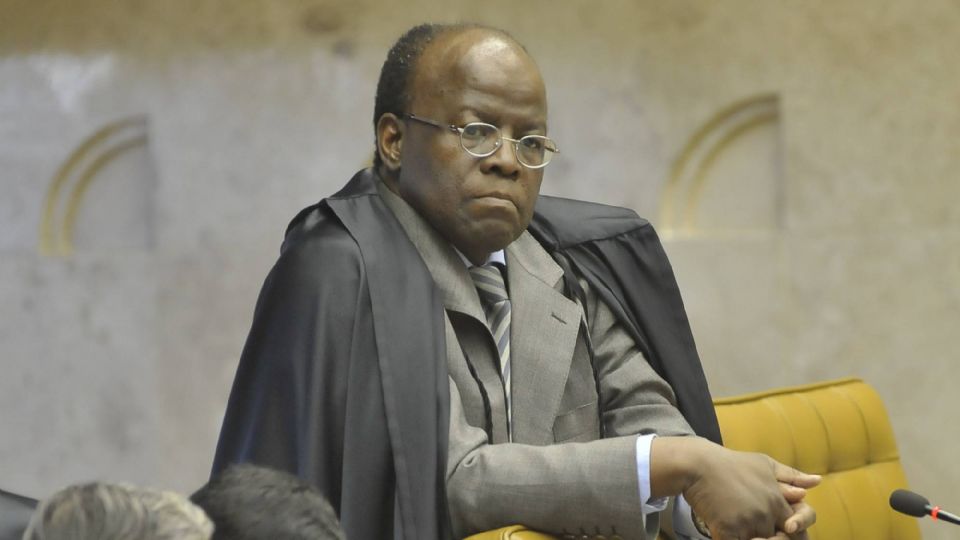 Joaquim Barbosa durante sessão do STF (Foto: STF)