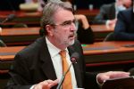 Defendido por Lira, semipresidencialismo é "manobra para esvaziar provável vitória de Lula", diz deputado