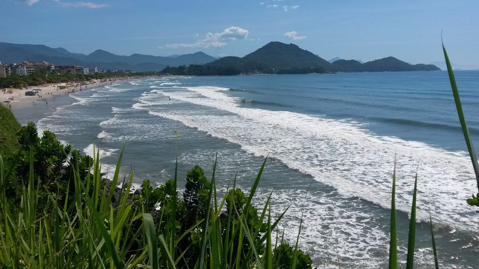 Praia Grande, em Ubatuba, local do ataque de tubarão - Foto: Reprodução/YouTube
