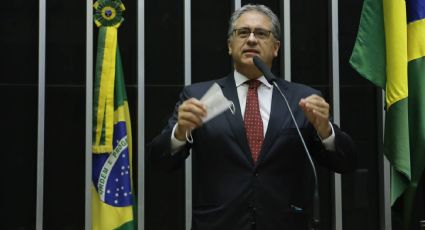 Bolsonaro sanciona projeto de Zarattini, do PT, que cria o auxílio gás