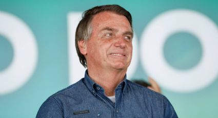 Auxílio Gás: Bolsonaro se gaba com sanção de projeto do PT e aproveita para atacar isolamento social