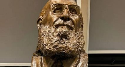 Paulo Freire, o 'energúmeno' de Bolsonaro, ganha estátua na Universidade de Cambridge