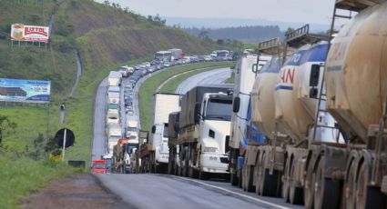 Greve dos caminhoneiros: PT apresenta PEC para garantir valor mínimo de frete