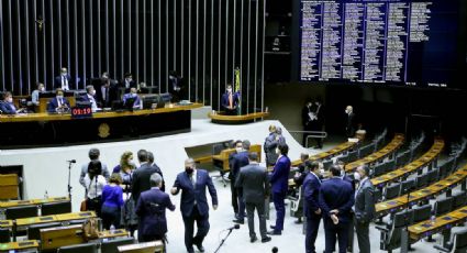 Com ajuda do PL, Congresso derruba veto de Bolsonaro e mantém valor do fundão