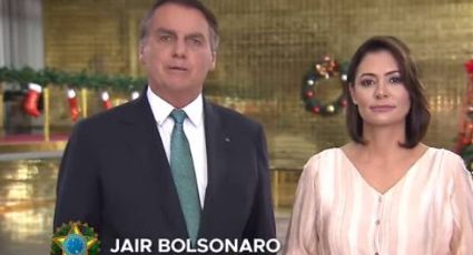 Menos de 1 minuto: Bolsonaro faz pronunciamento com Michelle e se limita a desejar "feliz Natal"