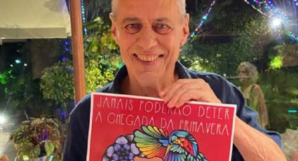 Chico Buarque faz piadas com Bolsonaro e levanta toalha do Lula em João Pessoa