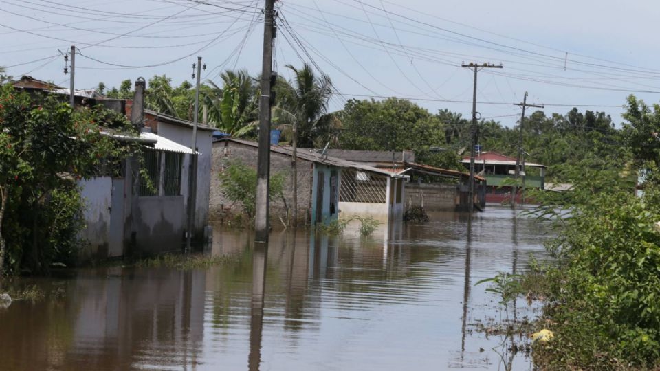 Inundações em Sambaituba, em Ilhéus, Bahia | Foto: Camila Souza/GOVBA