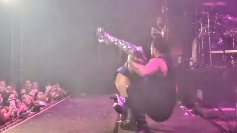 VÍDEO: Joelma faz acrobacia e cai após dois anos longe dos palcos