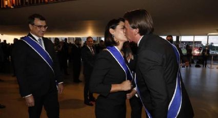 Michelle Bolsonaro ganha 3ª medalha do marido em menos de seis meses