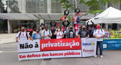 Bancários protestam contra desmonte e Banco do Brasil anuncia lucro de quase R$ 13,9 bilhões