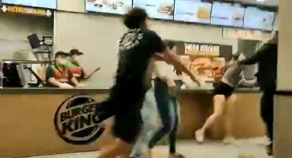 Confusão em loja do Burguer King deixa funcionários e clientes feridos; veja vídeos