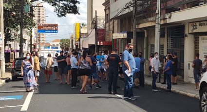 Sem leitos, Araraquara tem aglomeração de comerciantes contra o lockdown