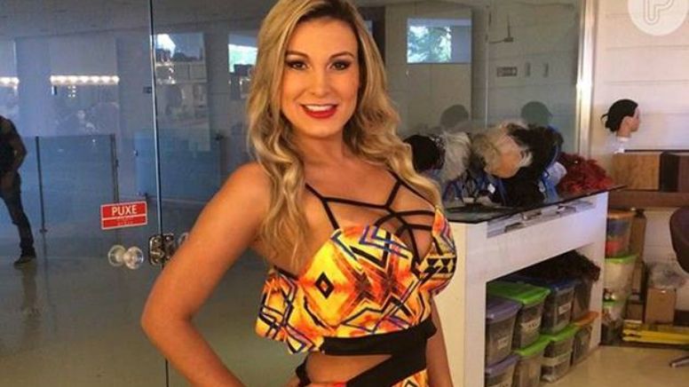 Andressa Urach defende Bolsonaro e critica Anitta: “Nem sabe o que é voto auditável”