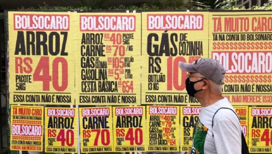 "Bolsocaro": dispara o número de brasileiros que associam alta dos alimentos a erros de Bolsonaro, diz Pesquisa Fórum