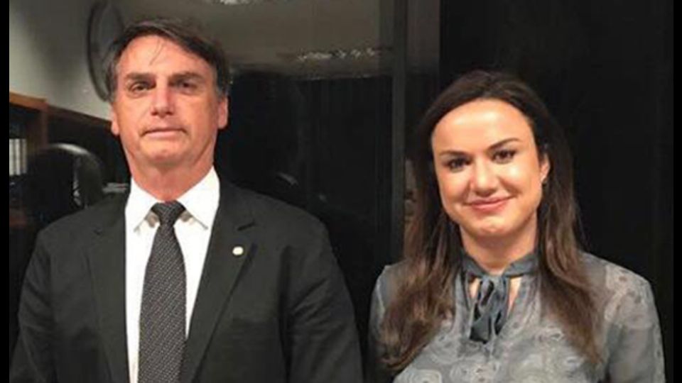 Jair Bolsonaro e Renata D'Aguiar (Reprodução/Facebook)