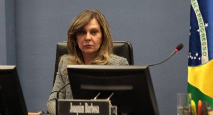 Lindôra Araújo, braço direito de Aras, vai analisar compra de imóveis em dinheiro vivo do clã Bolsonaro