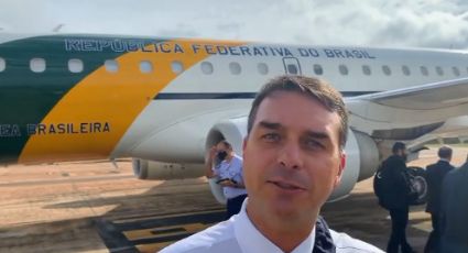 Flávio Bolsonaro sai do Republicanos e agora, assim como o pai, está sem partido