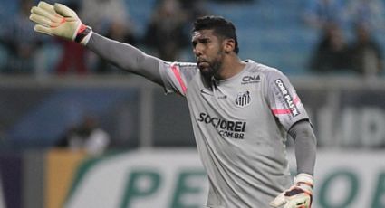 Ex-goleiro Aranha é internado em UTI com mais de 50% dos pulmões comprometidos por Covid