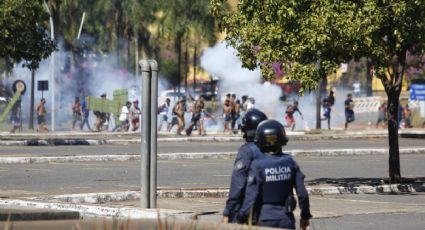 PM dispara contra indígenas em Brasília; veja vários vídeos