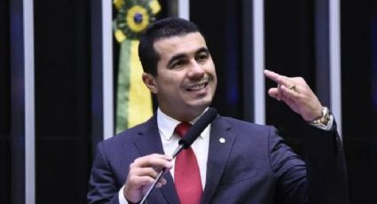 Deputado Luís Miranda evita golpe e ainda arranca R$ 50 do malandro