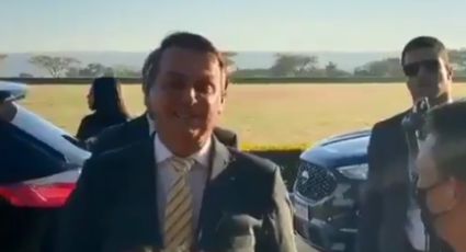 A apoiadores, Bolsonaro assume: "Sou igual ao cocô de vocês"; veja vídeo