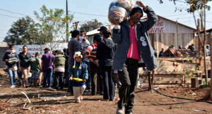 300 famílias de Curitiba recebem cestas básicas doadas pelo MST e sindicatos