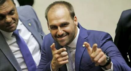 Eduardo Bolsonaro vota a favor do fundão de R$ 5,7 bi e aplaude o pai "por ser contra"