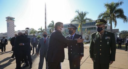 Comandante da Aeronáutica curte tuite que pede atenção à "perseguição dos ministros do STF" contra Bolsonaro