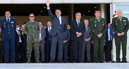 Guardian ironiza desfile militar de Bolsonaro: "Estilo República de bananas"