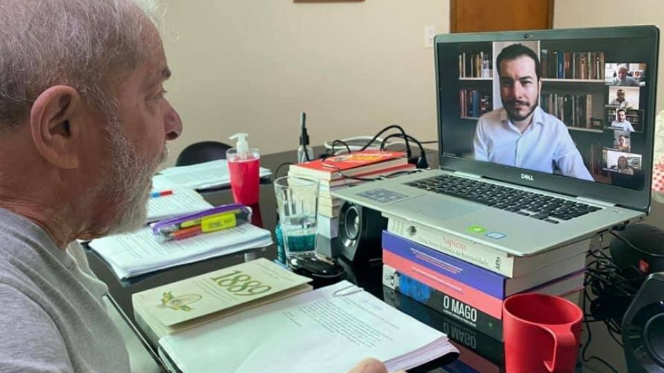 Lula conversa com Juliano Medeiros, presidente do PSOL (Reprodução/Facebook)