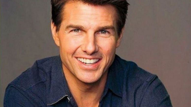 Tom Cruise implorou a jornalista para não revelar que não tinha os dois dentes da frente