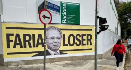 Paulo Guedes é “Faria Loser” nos muros do centro financeiro de SP