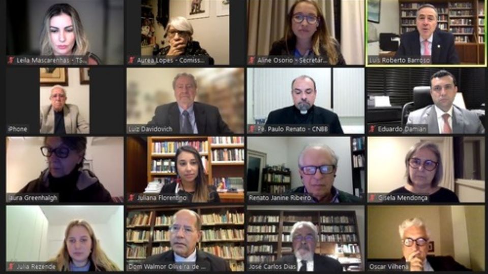 Representantes das entidades em audiência com Barroso (Divulgação)