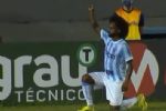 Foto ilustrativa de la nota titulada: Alvo de racismo, Celsinho do Londrina comemora gol com gesto de resistência; veja vídeo