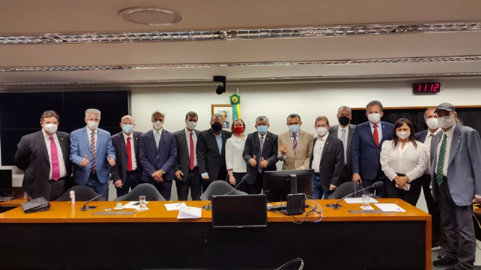 Partidos se reúnem e criam comitê pró-impeachment | Divulgaçao