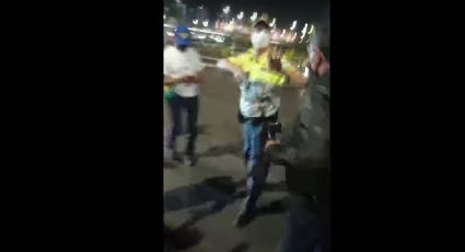 Caos em Brasília: policial saca arma para bolsonaristas na Esplanada; veja o vídeo