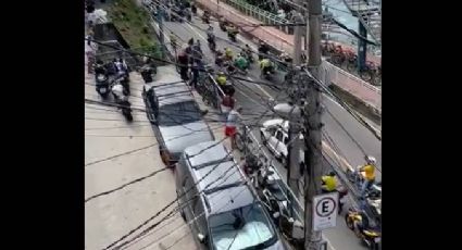 Vídeo: Bolsonaristas são recepcionados com ovos e lixo na favela do Vidigal