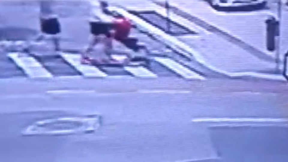 Vídeo mostra momento em que Leandro Demori, esposa e filho foram perseguidos e ameaçados em SC (Reprodução)