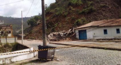 VÍDEOS: Morro desaba e destrói casarão histórico em Ouro Preto